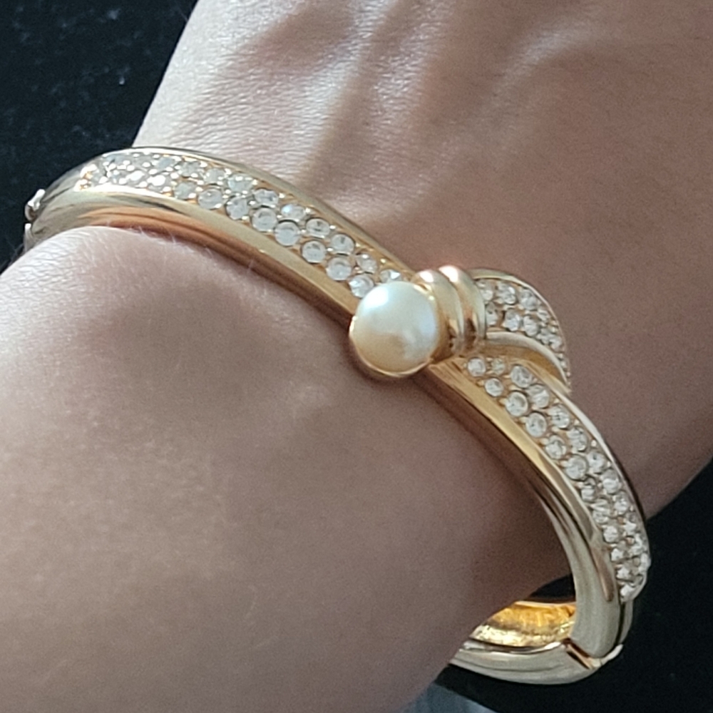 Vintage Swarovski  Faux Pearl Gold Tone Hinged Crystal Bracelet
